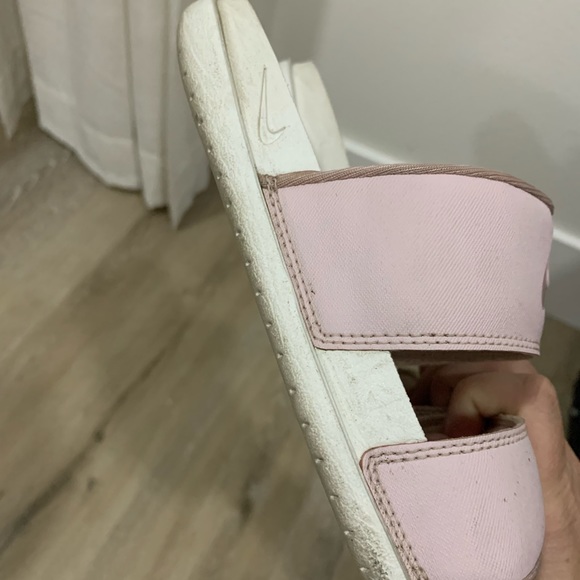 Nike Slides sz 6 - Picture 2 of 3